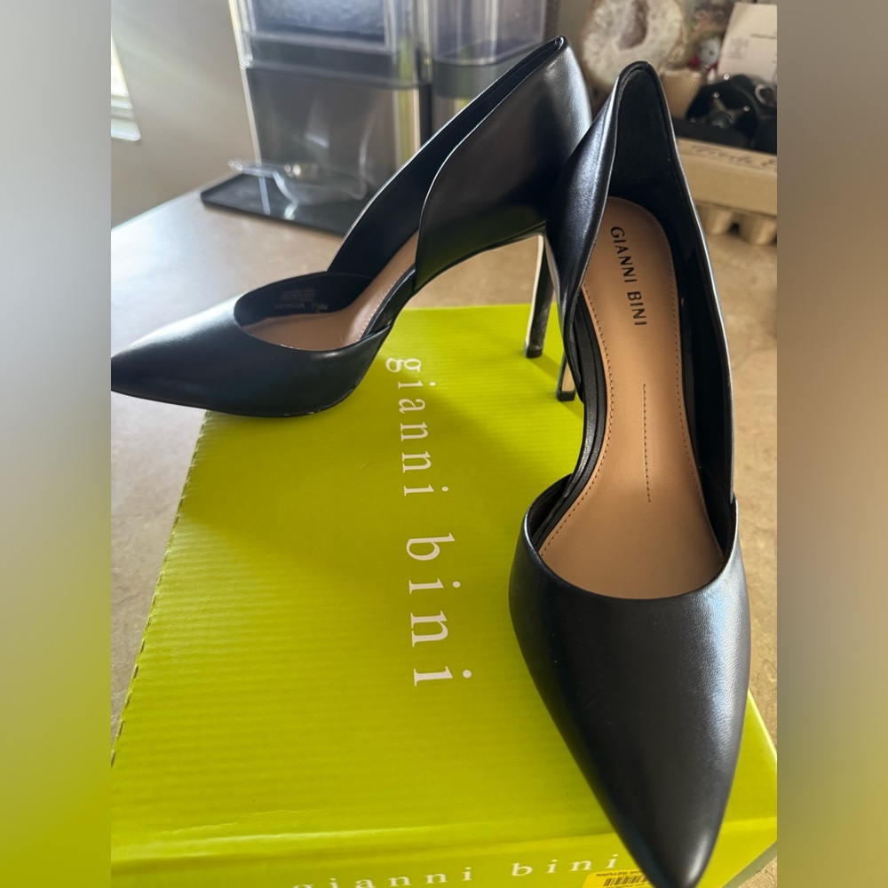 Gianni Bini “Venicia” d’Orsay Heels-Black Leather-Size 7.5 Medium - Picture 4 of 9